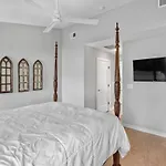 Lucky 7 - Hip East Nash Townhouse & Rooftop Deck Nashville