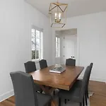Holiday home Townhome With Rooftop Garage Pool Table By Belmont And Vanderbilt *