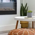 Holiday home Cozy Bohemian With Pool By Barcle Nashville