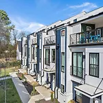 Lucky 7 - Hip East Nash Townhouse & Rooftop Deck