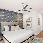 Holiday home 8th Ave South Gem Fabulous For Groups Of 12 Nashville