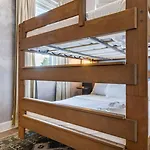 Sleeps 44 4 Themed Lofts W Skyline Balconies Neon Backdrops Glam Kitchens—perfect For Group The Swift Retreat By Avantstay Holiday home