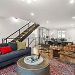 Great Location Near Gulch 12 South & Broadway Holiday home