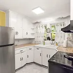 Upper Unit Retreat Pet-friendly Holiday home Nashville