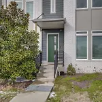 Rooftop Deck! Centrally Located Nashville Townhome