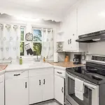 Holiday home Upper Unit Retreat Pet-friendly *