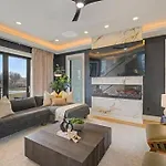 East Spahouse Retreat With Rooftop & Elevator Holiday home