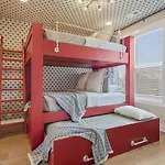 Holiday home Music Mansion! 2mi To Broadway, 12 Beds