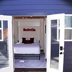 Holiday home Chic Music Retreat & *