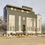 Holiday home 1 Mi To General: Upscale Townhome