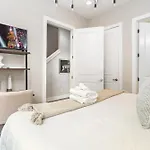Outlaw-rooftop Patio & Game Room-mins To Broadway *