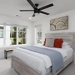 Townhome With Rooftop Garage Pool Table By Belmont And Vanderbilt Nashville