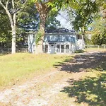 Holiday home Upper Unit Retreat Pet-friendly *
