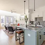 Rooftop Retreat & Skyline Views Holiday home Nashville