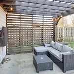 Holiday home Retro Disco Haven Near Downtown Nash! Nashville