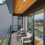 Holiday home East Spahouse Retreat With Rooftop & Elevator