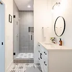 Rooftop Retreat & Skyline Views * Nashville