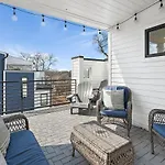 Lucky 7 - Hip East Nash Townhouse & Rooftop Deck