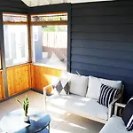 Chic Music Retreat & Holiday home