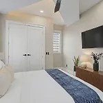 East Spahouse Retreat With Rooftop & Elevator * Nashville