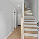 Holiday home Lucky 7 - Hip East Nash Townhouse & Rooftop Deck *