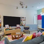 Sleeps 44 4 Themed Lofts W Skyline Balconies Neon Backdrops Glam Kitchens—perfect For Group The Swift Retreat By Avantstay Nashville