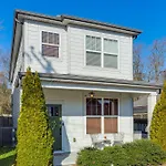 Holiday home Retro Disco Haven Near Downtown Nash! *