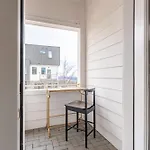 The Groovy Goodrich - Rooftop Hot Tub And Views