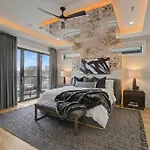 Holiday home East Spahouse Retreat With Rooftop & Elevator