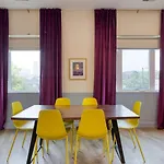 Sleeps 44 4 Themed Lofts W Skyline Balconies Neon Backdrops Glam Kitchens—perfect For Group The Swift Retreat By Avantstay *