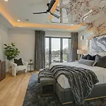 East Nashville Spahouse Retreat With Rooftop & Elevator