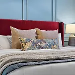 Lucy\'S Nashville Nest