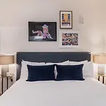 Conway: 3 Units By Avantstay