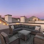 Holiday home Townhome With Rooftop Garage Pool Table By Belmont And Vanderbilt