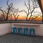 Townhome With Rooftop Garage Pool Table By Belmont And Vanderbilt Holiday home *