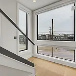 East Spahouse Retreat With Rooftop & Elevator Holiday home *