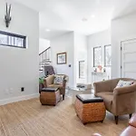 High Note Hideaway- Modern 4br Oasis Near Opryland Holiday home *