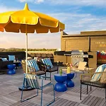 Carter Buyout - 2 Units By Avantstay *