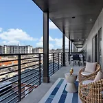 Hyve-anthem-private Balconies-walk To Broadway Holiday home