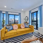 Hyve-anthem-private Balconies-walk To Broadway Holiday home