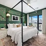Holiday home Hyve-anthem-private Balconies-walk To Broadway