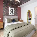 Hyve-anthem-private Balconies-walk To Broadway