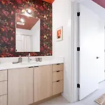 Hyve-anthem-private Balconies-walk To Broadway