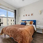 1Br Retreat Near Ryman With Gym Access