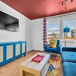 Spacious 2Br Apartment Downtown | Free Parking