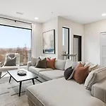 Apartment Penthouse River View With Patio And Parking Near Downtown *
