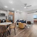 Apartment 1br Retreat Near Ryman With Gym Access Nashville