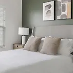 Landing Modern With Amazing Amenities * Nashville