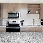 Landing Spectacular 1bd Gym Clubhouse Apartment