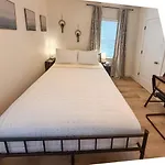 East 2br King Bed Retreat Nashville